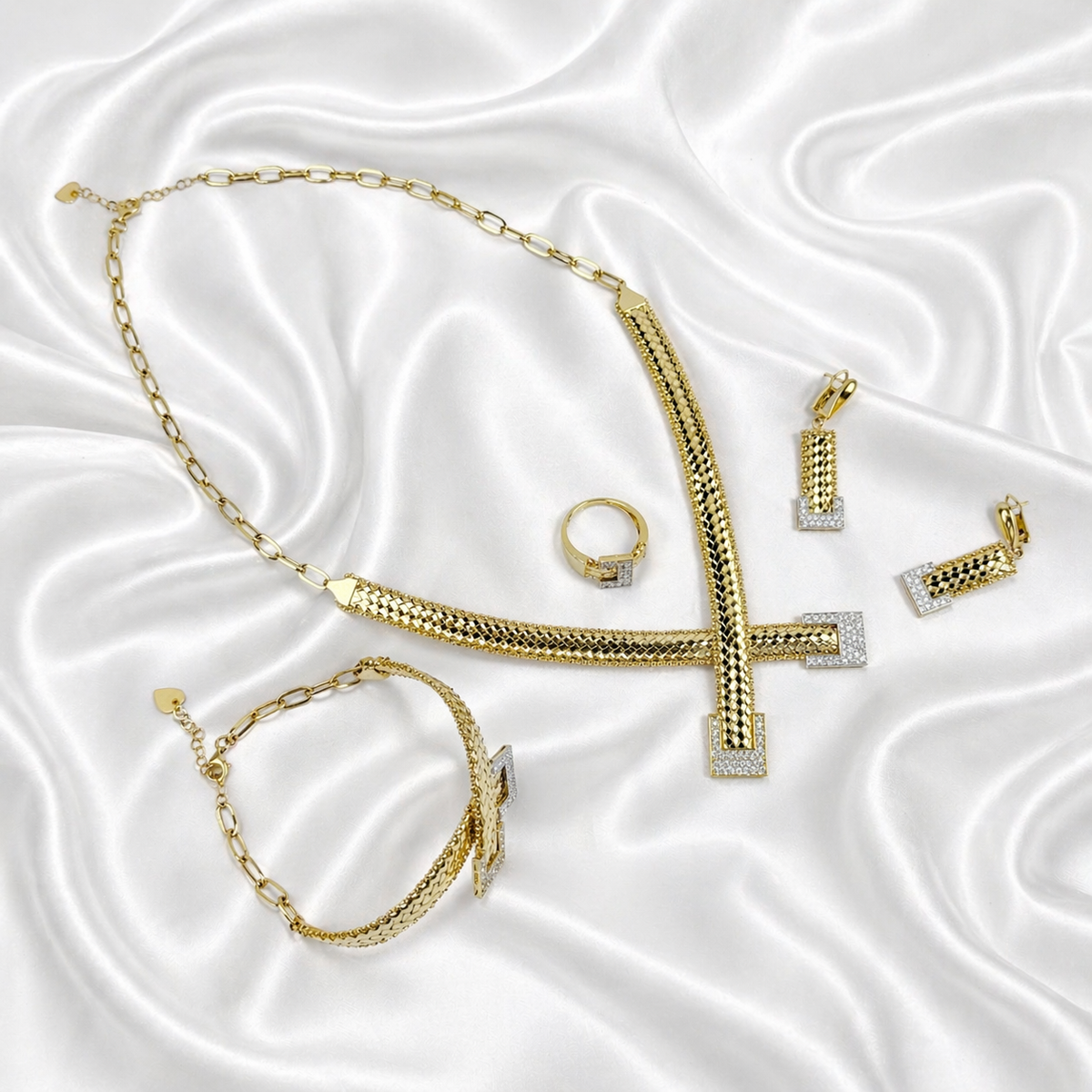 Exclusive Design - 18k Gold - image 2