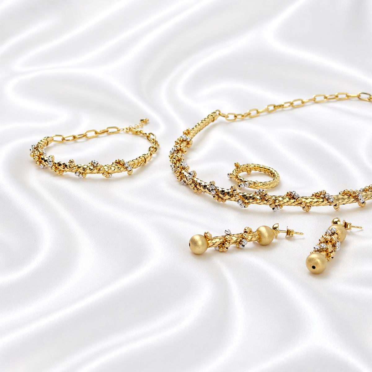 Exclusive Design - 18k Gold - image 1