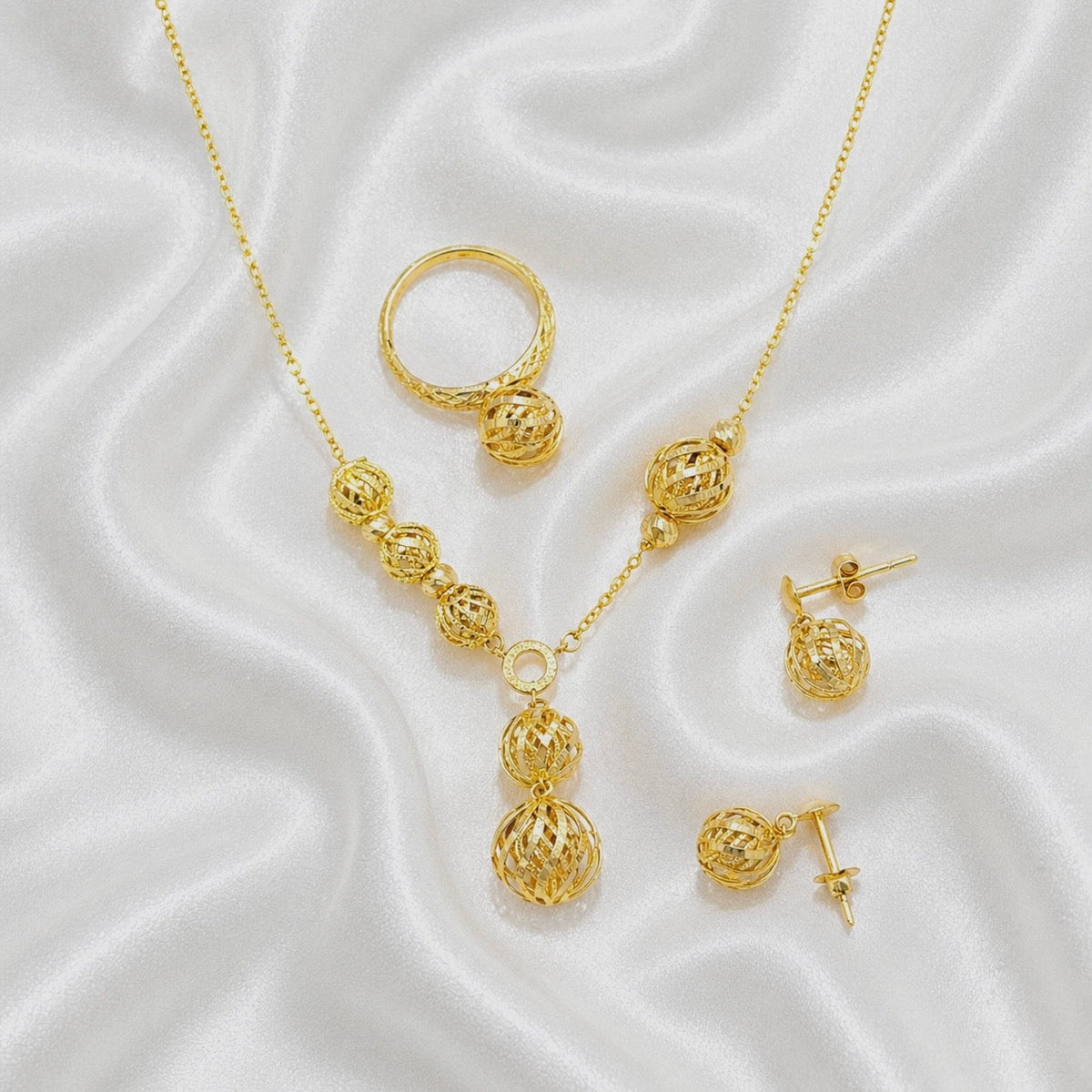 Popular Arabic Desaign - 18k Gold - image 3
