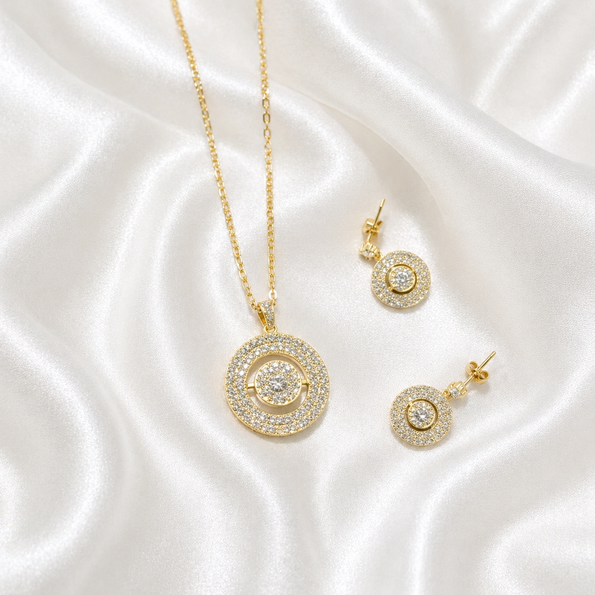 18k Gold - Sparkling Circle Set - image 1