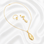 Half Set Featuring A Refined And Distictive - 18k - image 2