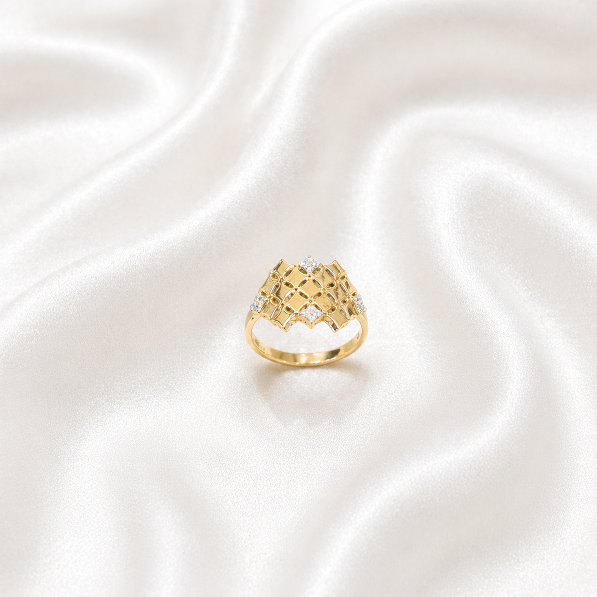 Exclusive Design - 18k Gold - image 1