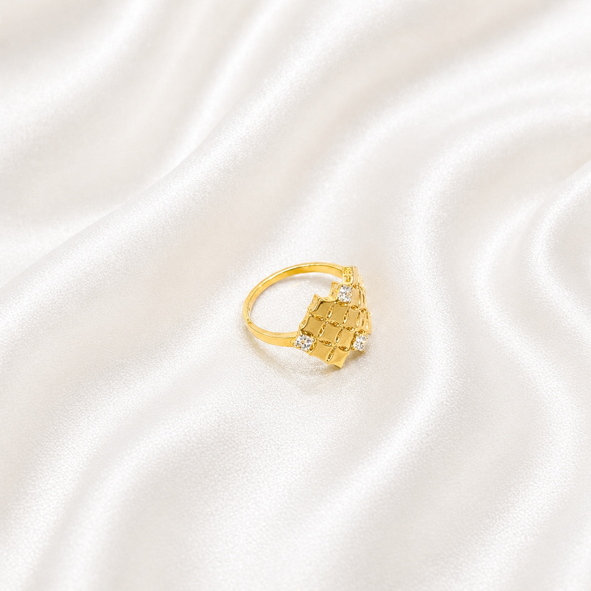 Exclusive Design - 18k Gold - image 2